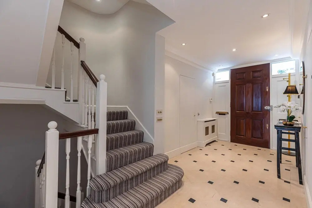 Stunning 6-Bed House Near Harrods in Knightsbridge