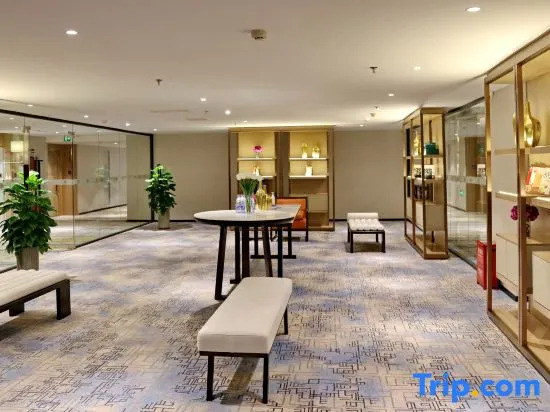 Zhuo Ruiyunrui Hotel