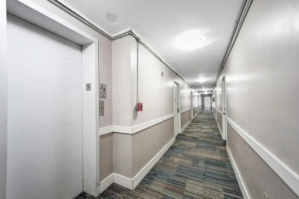 Ocean Dr 1BR Miami Beach Getaway