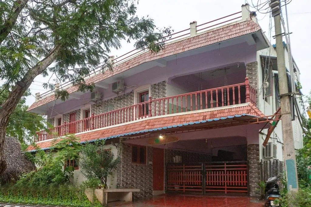 AURO GUEST HOUSE