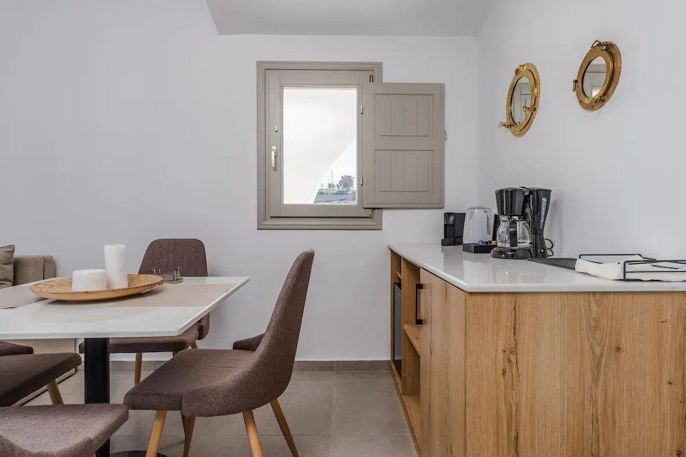 Symphony Suites Santorini
