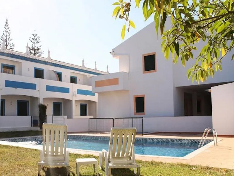 Oasis Beach Apartments