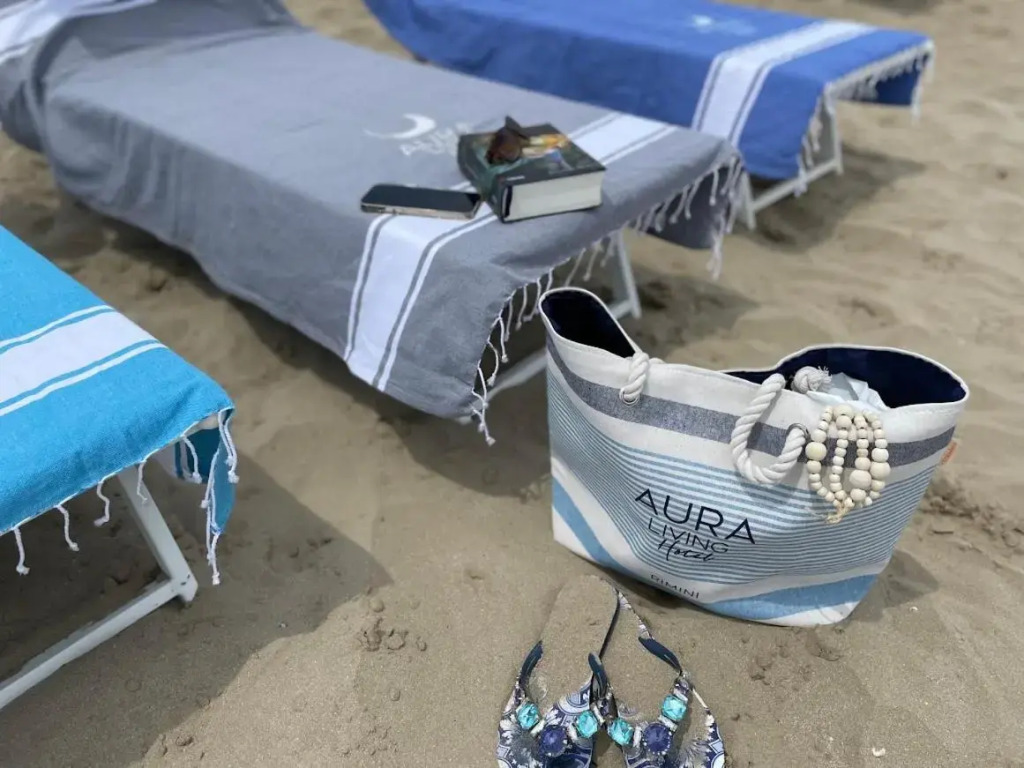Aura Living Hotel