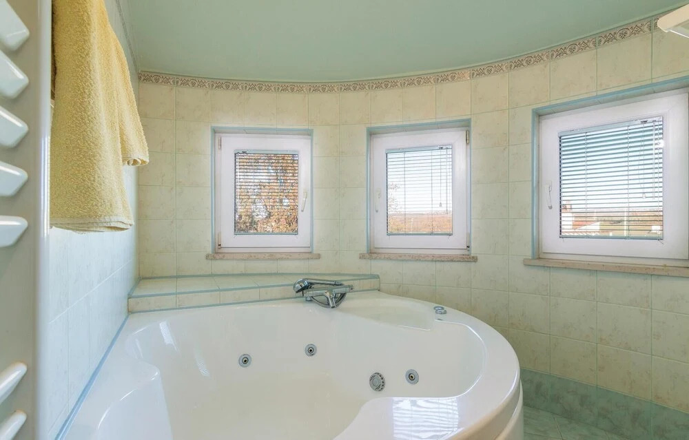 Amazing Home in Nova Vas with Hot Tub, WiFi & 4 Bedrooms