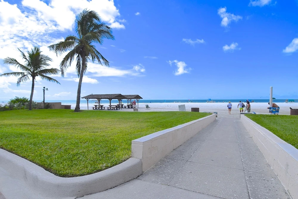 Palm Bay Club 7th-Floor Oceanfront Condo on Private Beach