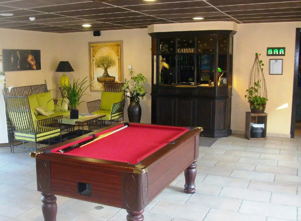 Hotel The Originals Aix-en-Provence Nord Le Village Provençal (ex Inte