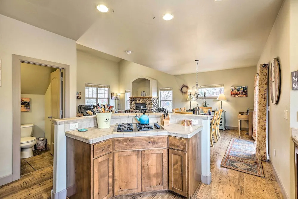 Family-friendly Bend Home w/ Hot Tub & Yard!