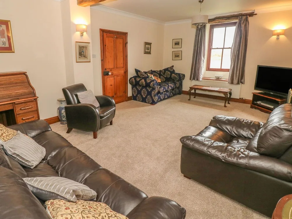Gwryd Bach Farmhouse