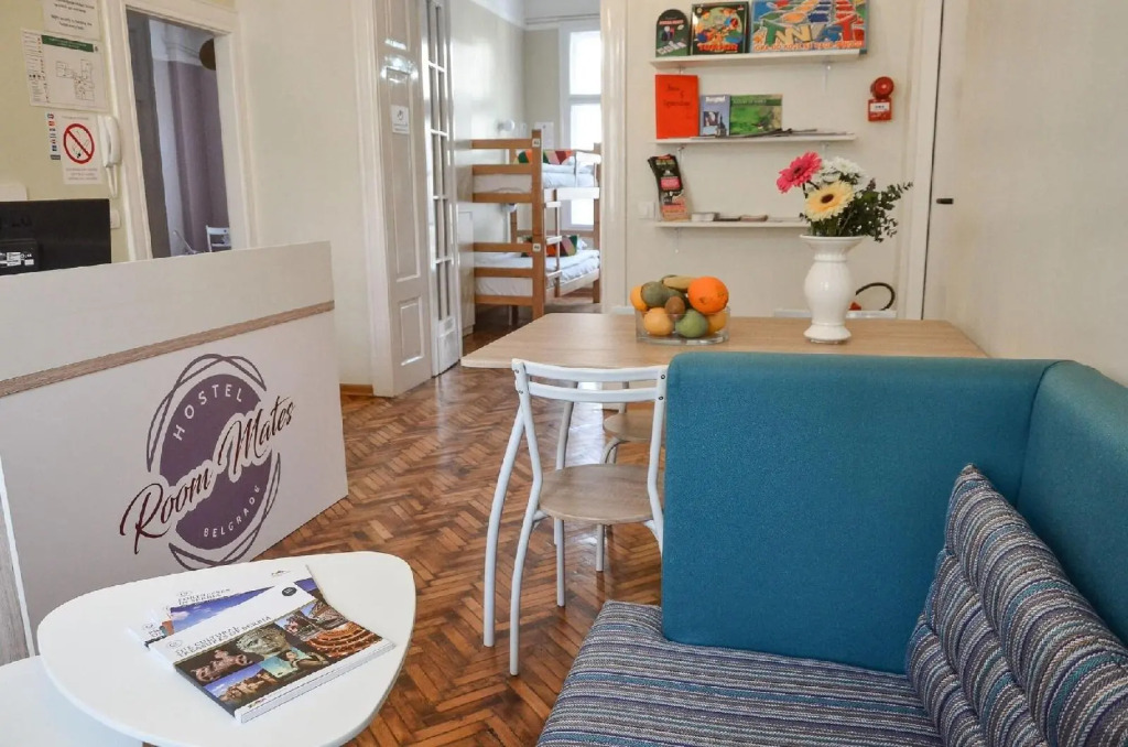 Roommates Hostel