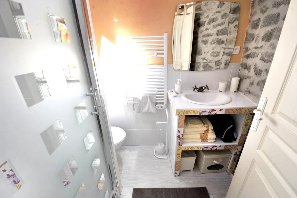 House With 2 Bedrooms in Volvic, With Furnished Terrace and Wifi