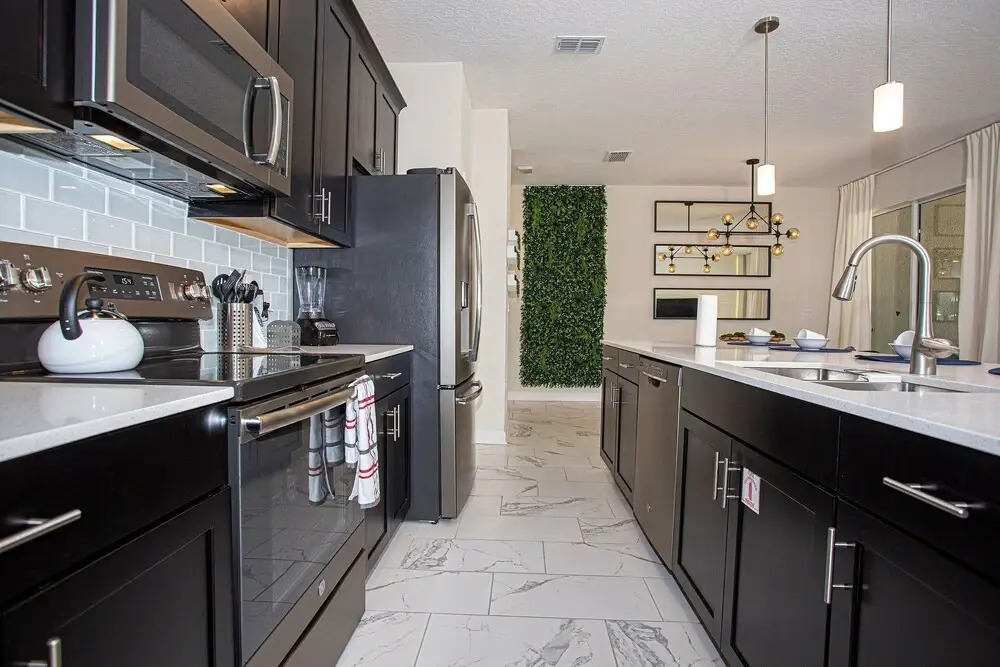 396 - 4bd/3ba Luxurious Homechampions Gate Resort