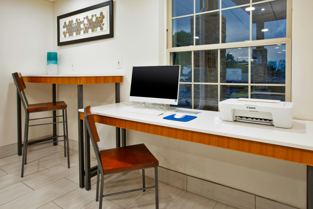 Holiday Inn Express Hotel & Suites Delaware-Columbus Area by IHG