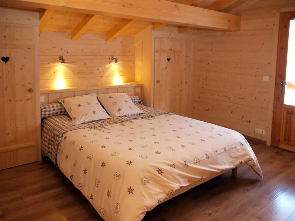 Chalet familial, 5 chambres, hammam, cheminée, près des pistes - FR-1-467-44