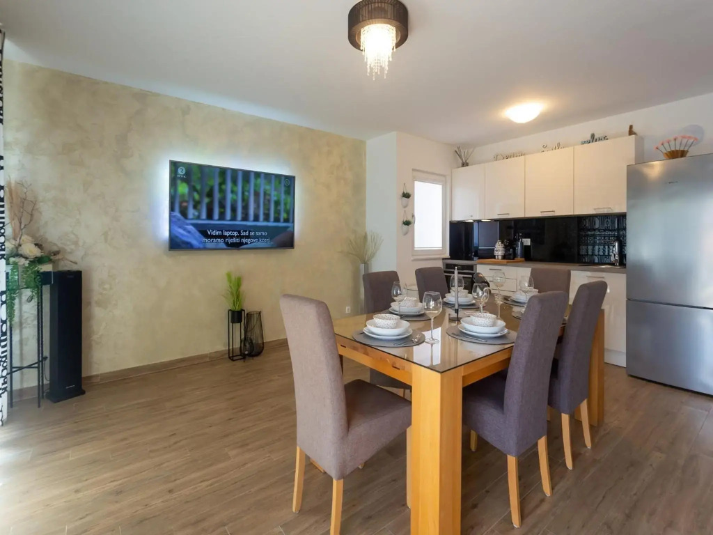 Apartments Aqua