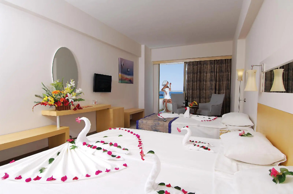 Lycus Beach Hotel