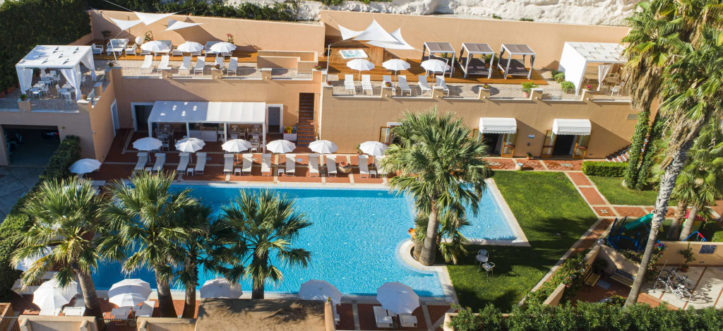 Hotel Punta Nord Est