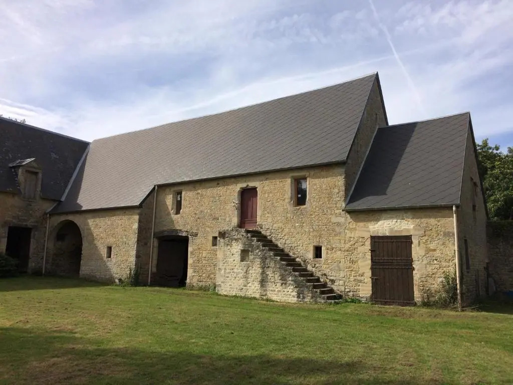 Le Manoir des Doyens Loft - Sleeps 8 - Breakfast Included!