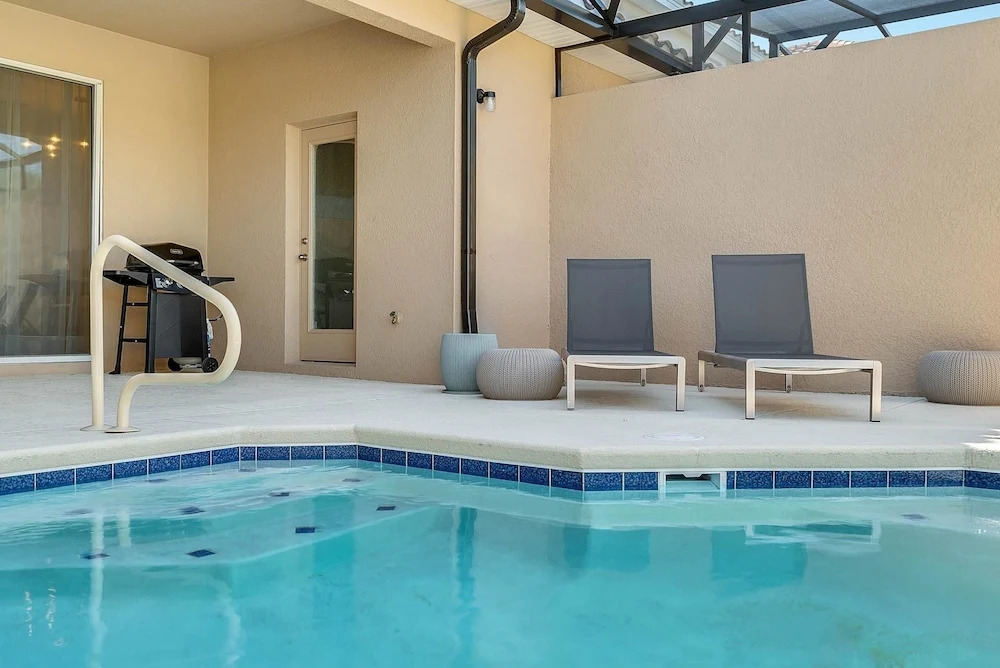 Davenport Homes in Solterra Rst by ADR