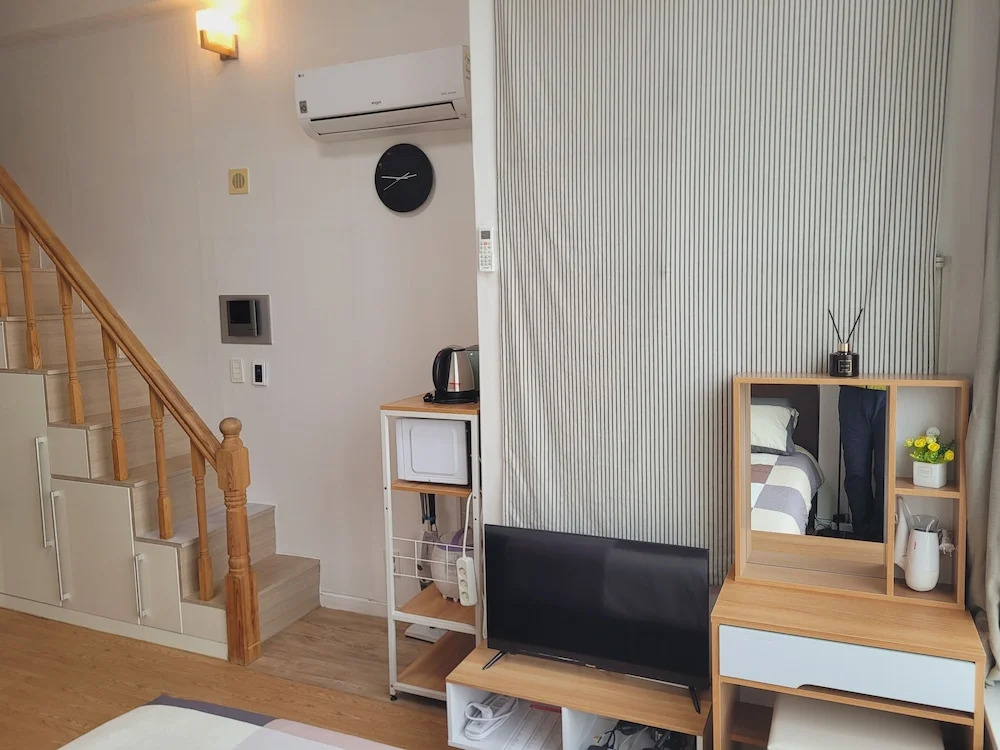 Travel House