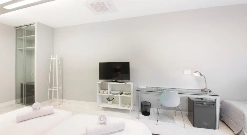 Pensión T5 Donostia Suites