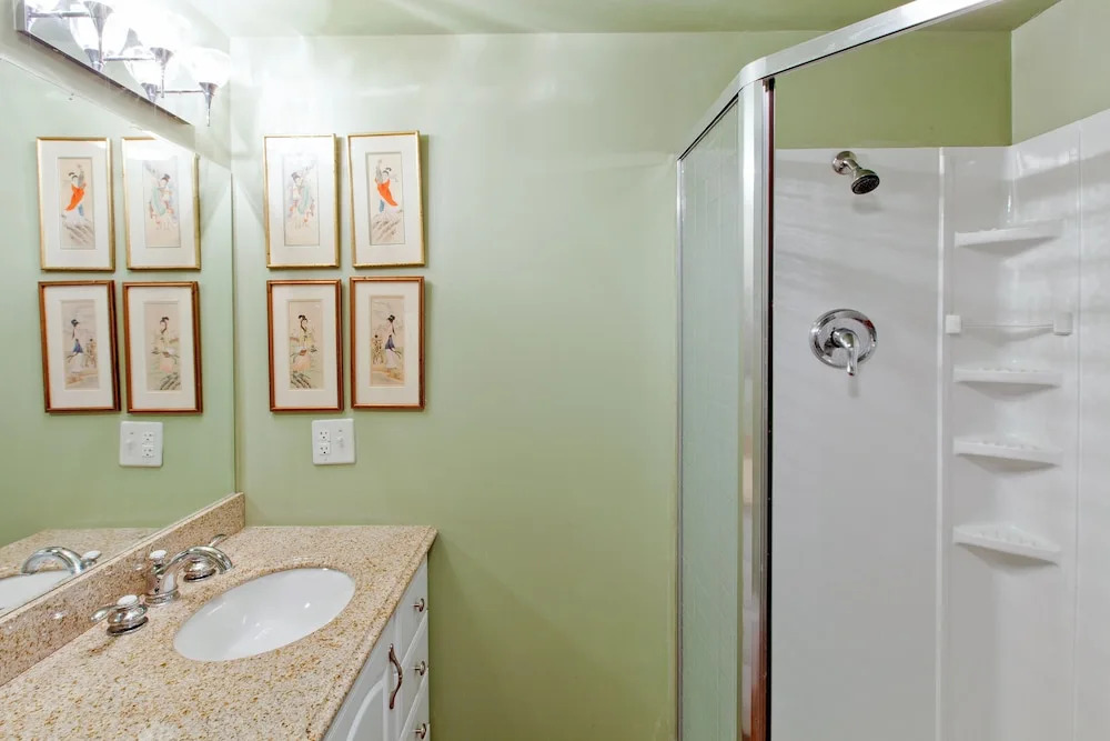 12 Bayberry Lane Home 2 Bedrooms 3 Bathrooms Home