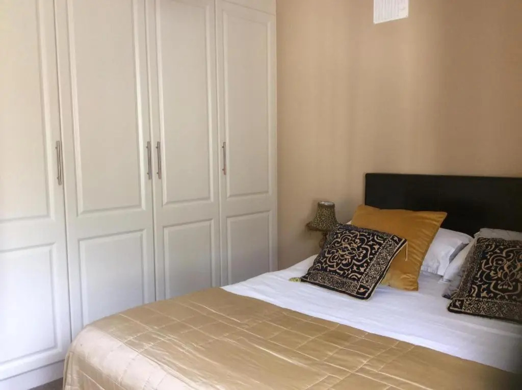 Kilronan 4 Bed House on castle grounds