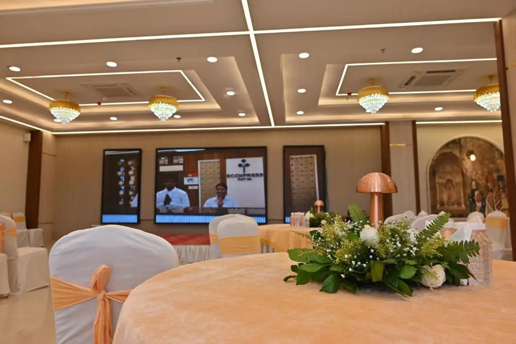 The EcoXpress Satva Varanasi - Vegetarian with all Options