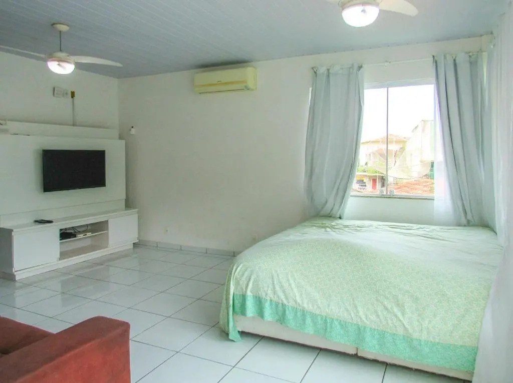 Casa com WiFi a 230m da Praia de Garatucaia-RJ
