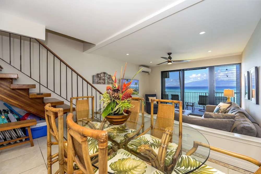 Noelani 304 3bdrm 2.5 Bath 3 Bedroom Condo by RedAwning