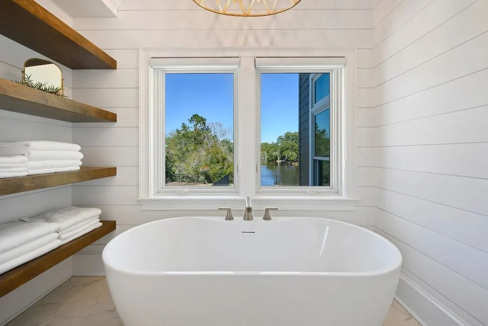 Home Close To The Beach And Private Pool 5 Bedroom Home by Peace Vacations