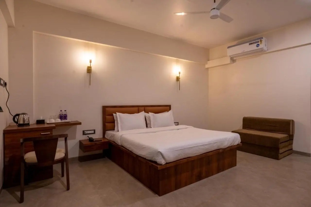 VITS Select Casuarina Diveagar