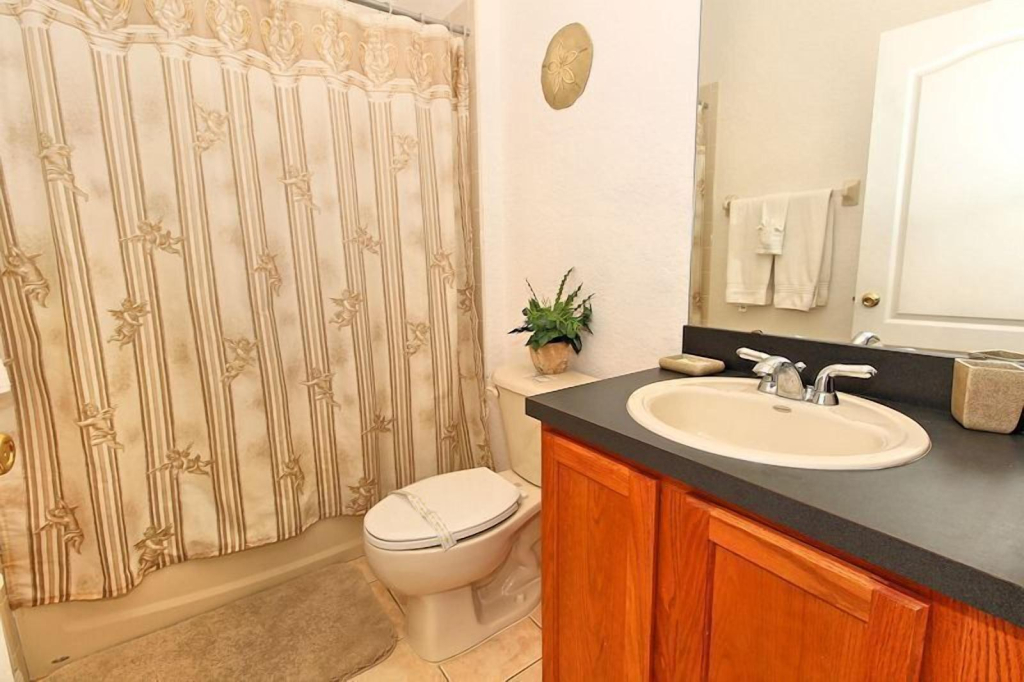 4 Br Home Kitchen Sleeps 8 - Evf 4113