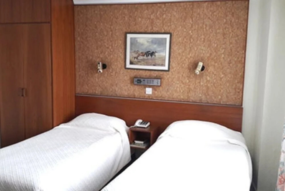 Mornington Hotel