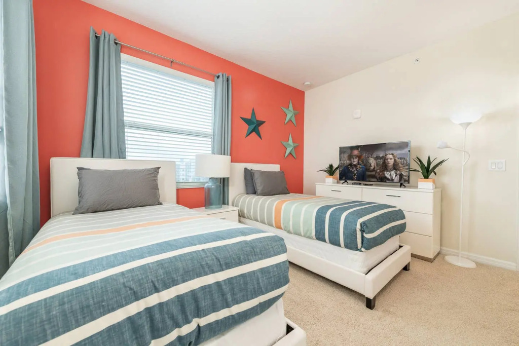 Amazing 3 bedroom condo with Star Wars bedroom