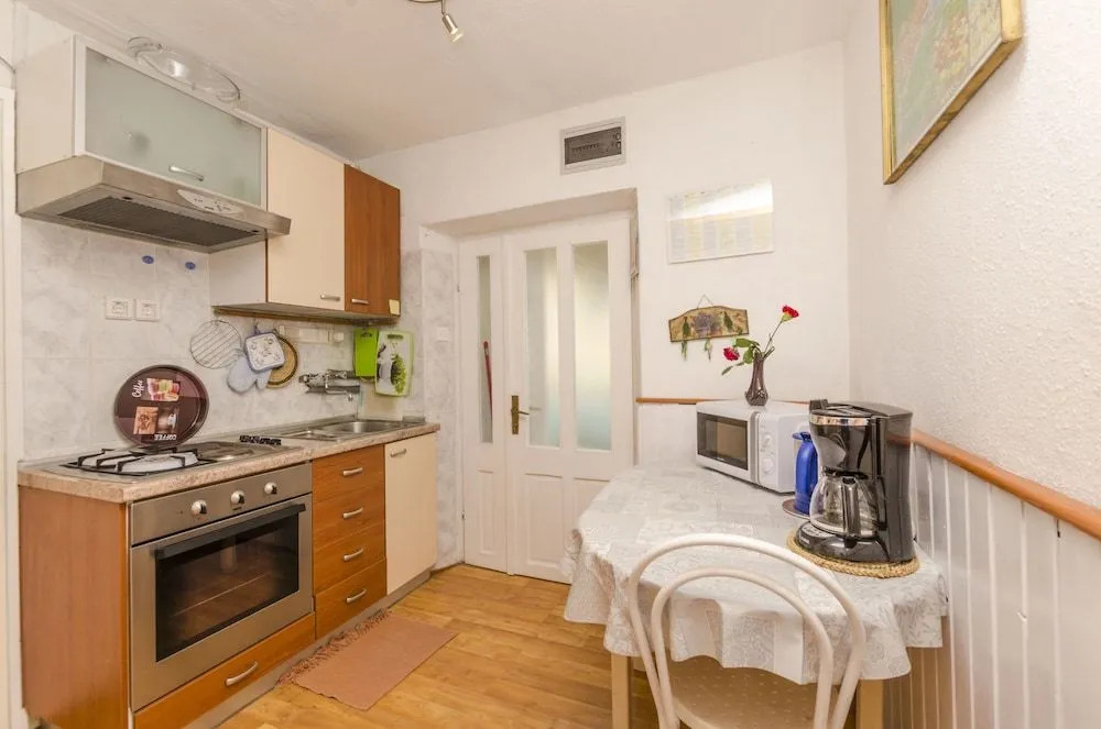 Apartment Snjezana