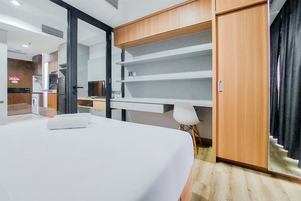 Gorgeous and Tidy 1BR Apartment at The Smith Alam Sutera By Travelio