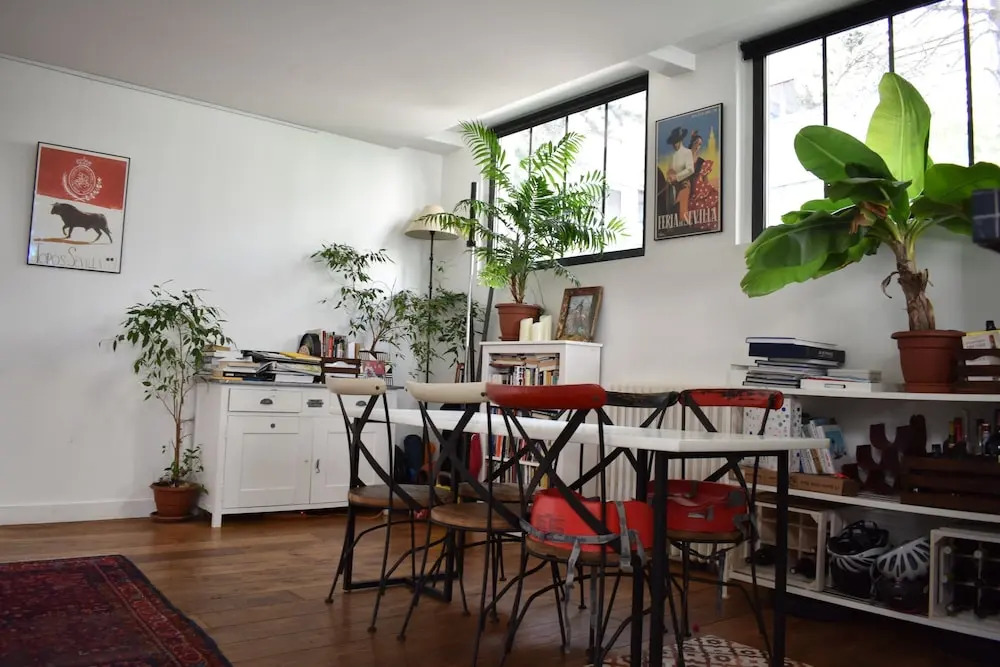 Spacious 2 Bedroom Loft Style Apartment