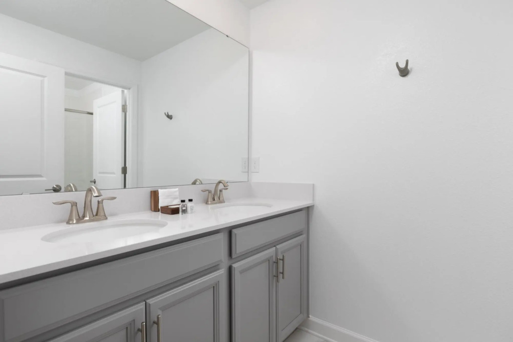 New Amazing townhome with Private Pool near Disney