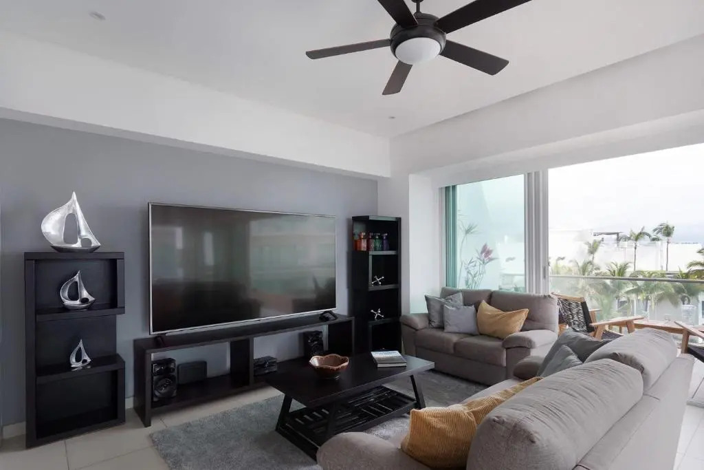 Exquisite 2BR w beach & pool in Puerto Vallarta