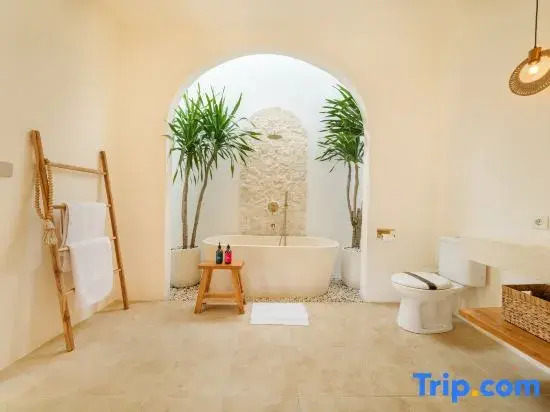 Sira Rosa Villa 2BR with Rooftop Oasis