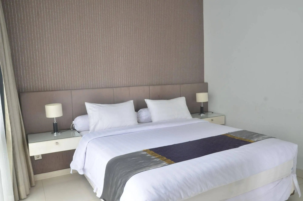 Breeze Blows City View Villa 4 Bedrooms and 1 Familly Bedroom With a Private Heated Swimming Pool and a Billiard Table