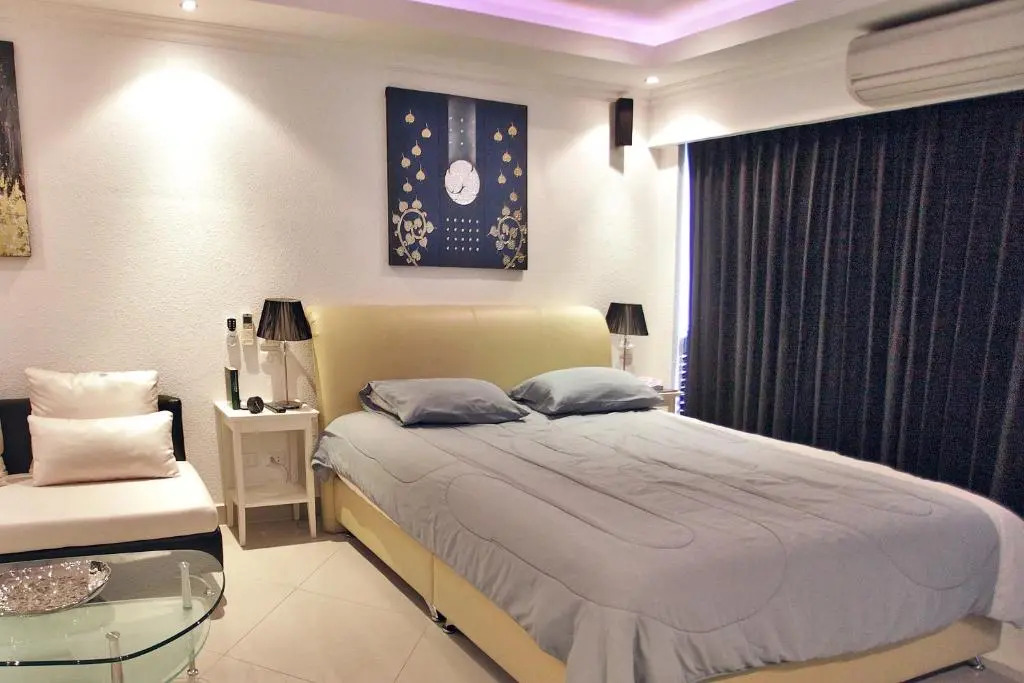 View Talay 6 Pattaya Beach Apartment by Honey