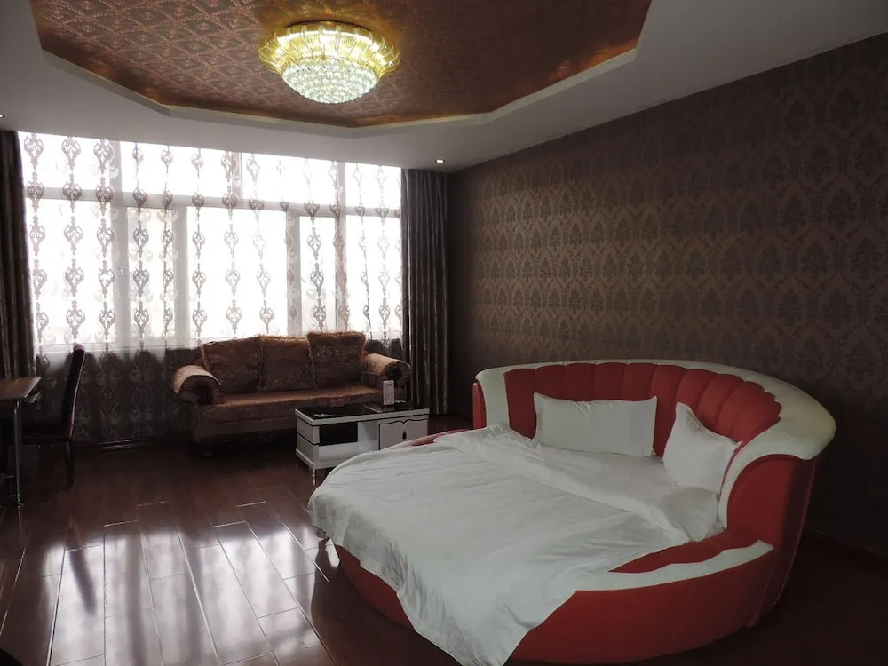 Hailin Elephant Fashion Hotel