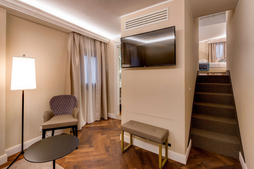Отель BW Premier Collection CHC Continental Venice