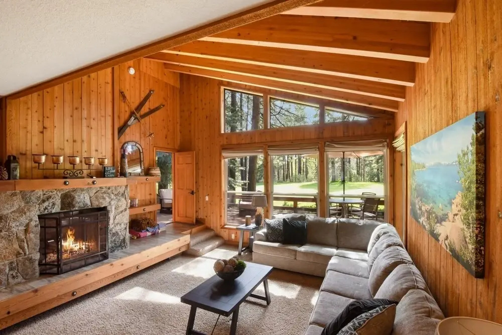 Birdie Time Luxury Home - On Golf Course, Dog Friendly 4 Bedroom Home by Redawning