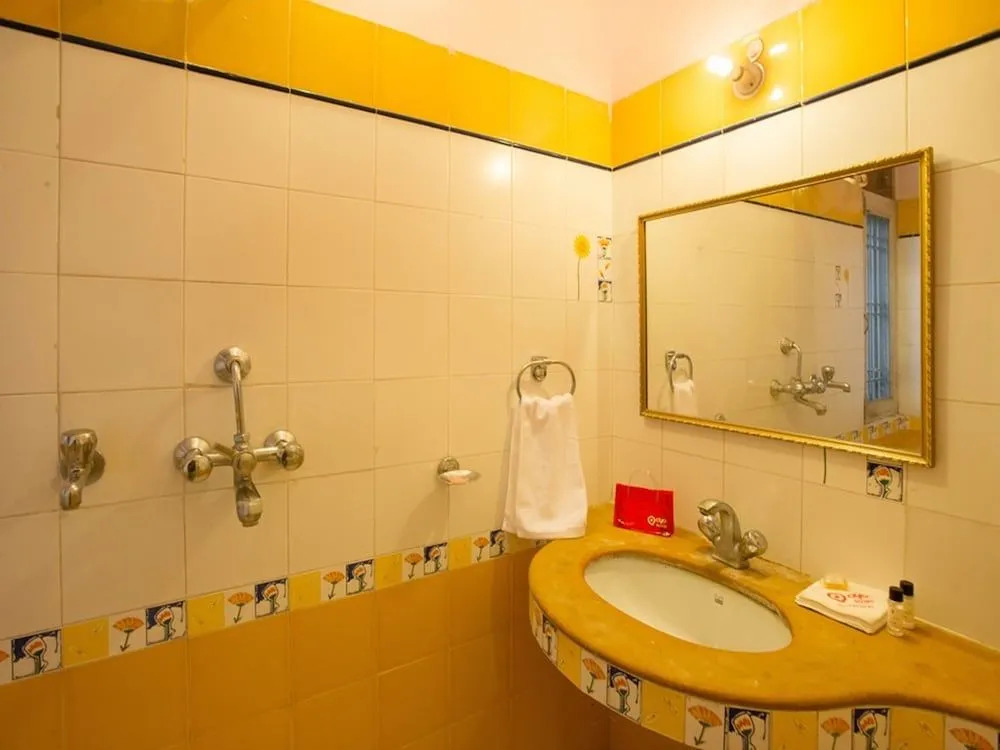 OYO 1060 Hotel Rahwaas