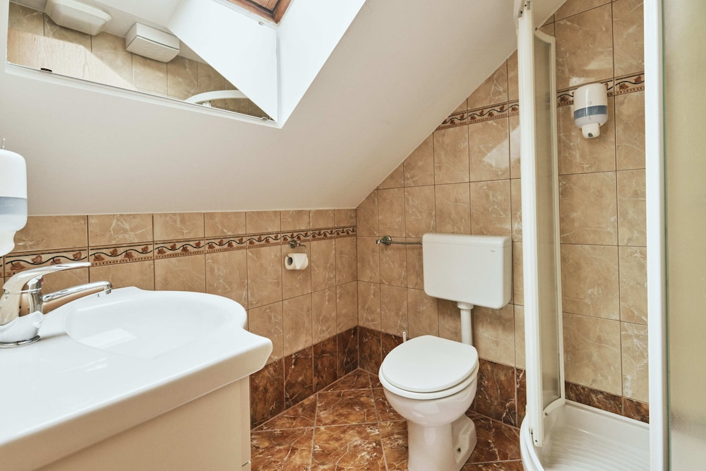 Rooms & Restaurant Ostarija