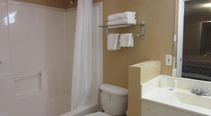 The Crossroads Hotel and Suites Irving