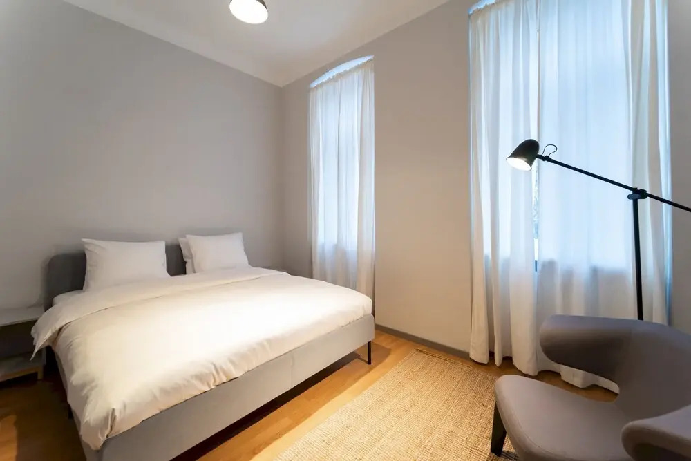 Modern and Bright Apartment - Close TO City Centre