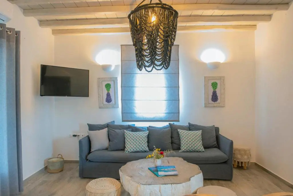 Villa Zaira by Opus